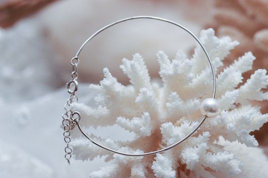 Single Freshwater Pearl Bracelet on Silver Wire with Extension