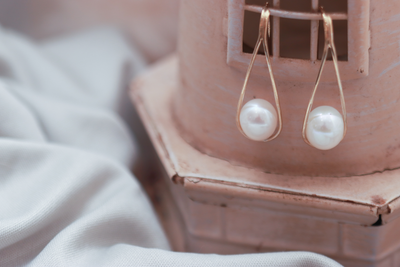 Freshwater Pearl Hanging Earrings in Silver or Gold Plated Setting
